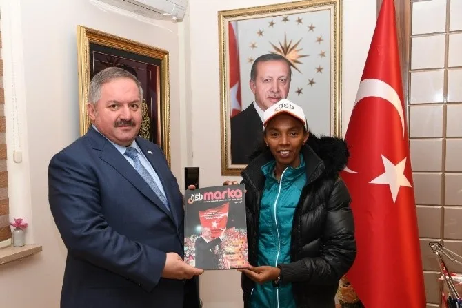 Milli Atlet Elvan Abeylegesse Kayseri Osbyi Ziyaret Etti