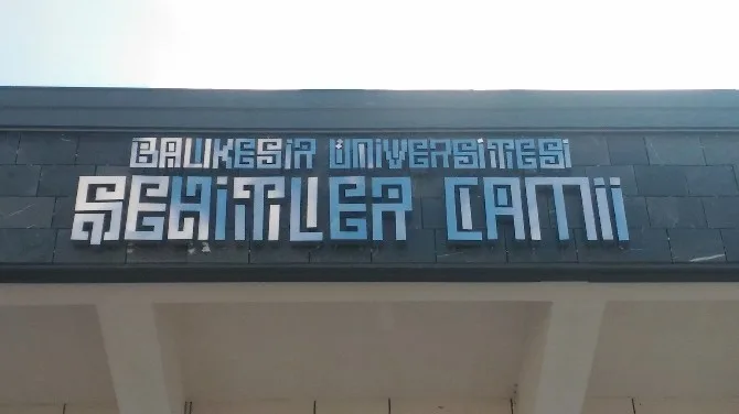Mimarisiyle Büyüleyen Caminin Adı Şehitler Cami Oldu
