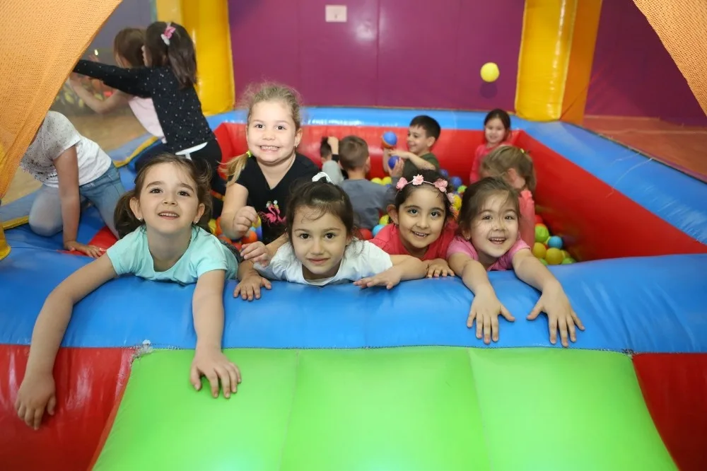 Minik Öğrenciler Spor Şenliklerine Renk Kattı