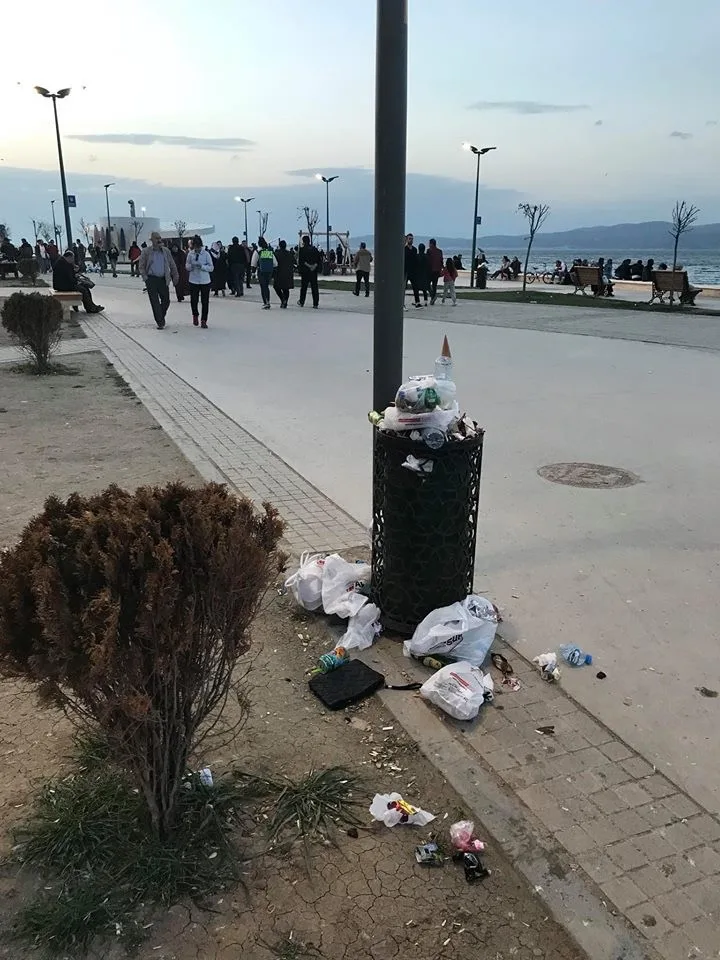 Mudanya Sahili Çöplüğe Döndü