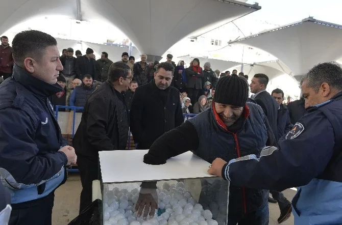 Muratpaşada 850 Pazarcı Esnaf Kura Çekti