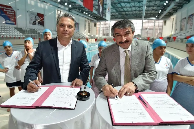 Muratpaşadan Çocuklara Spor Desteği