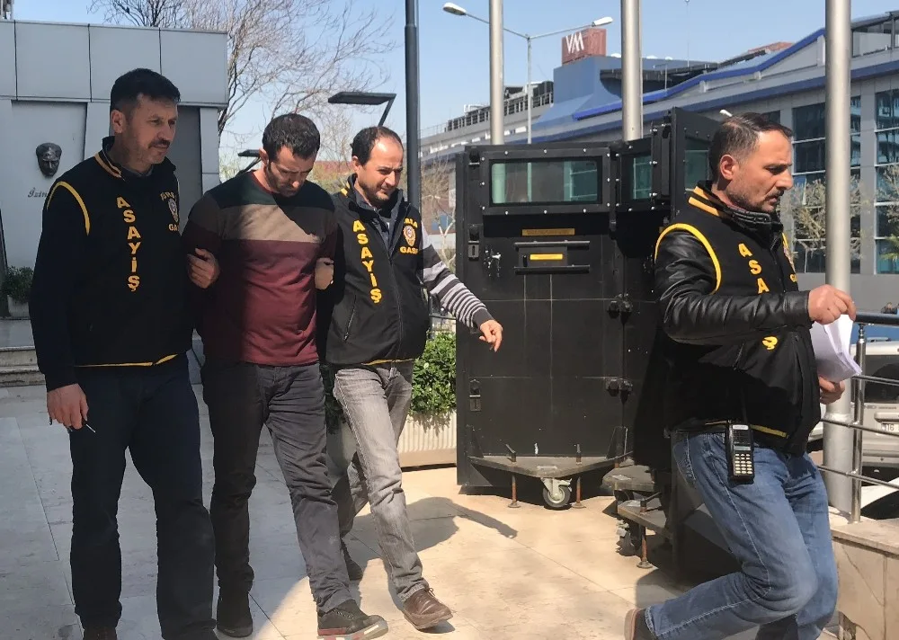 Müşteri Kılıklı Zanlı 21 Bin Lirayı Gasp Etti