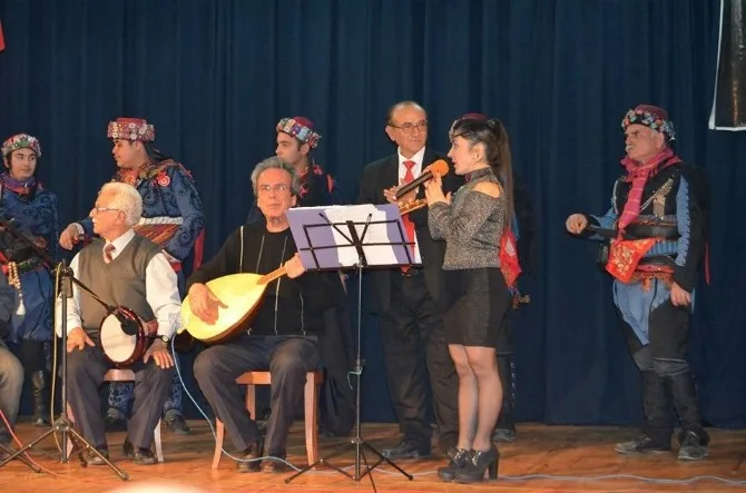 Nazillide “Bir Kış Günü” Şiir Ve Müzik Dinletisi Düzenlendi