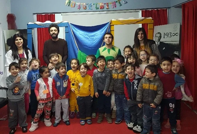 Nazillide Minikler Tiyatroyla Eğlendi