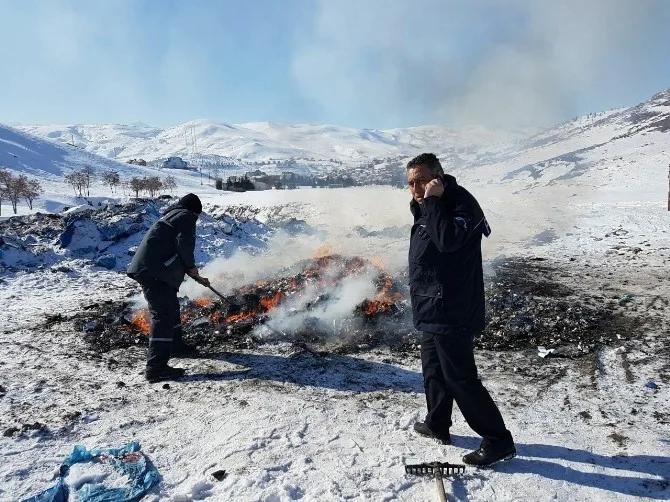 Niğdede 25 Bin Kaçak Sigara, 450 Kilo Tütün Ve 200 Şişe Alkol İmha Edildi