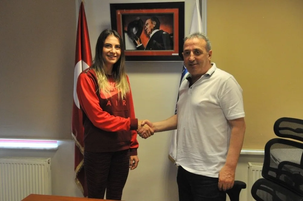 Nilüferde Transferler Sürüyor