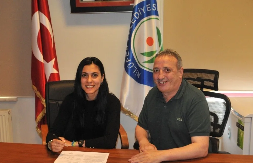 Nilüferden Çifte İmza