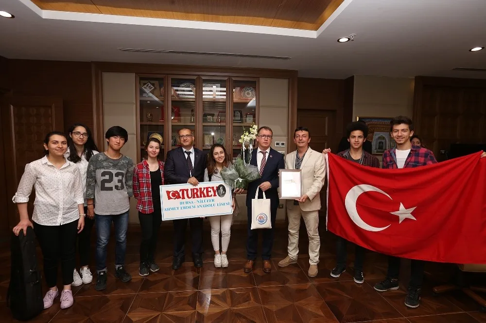 Öğrencilerden ‘Kemanlı Teşekkür