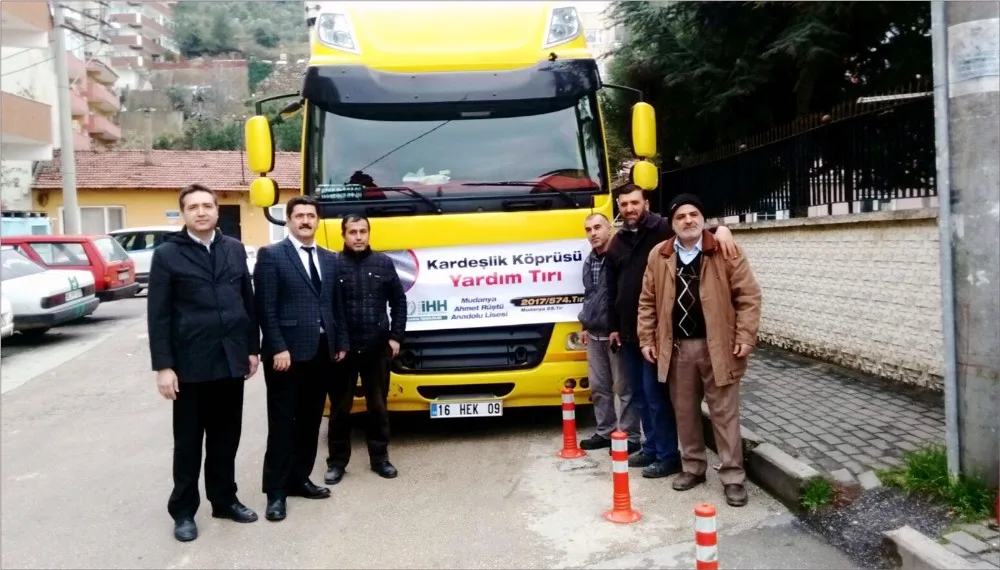 Öğrencilerden Suriyeye Yardım Tırı