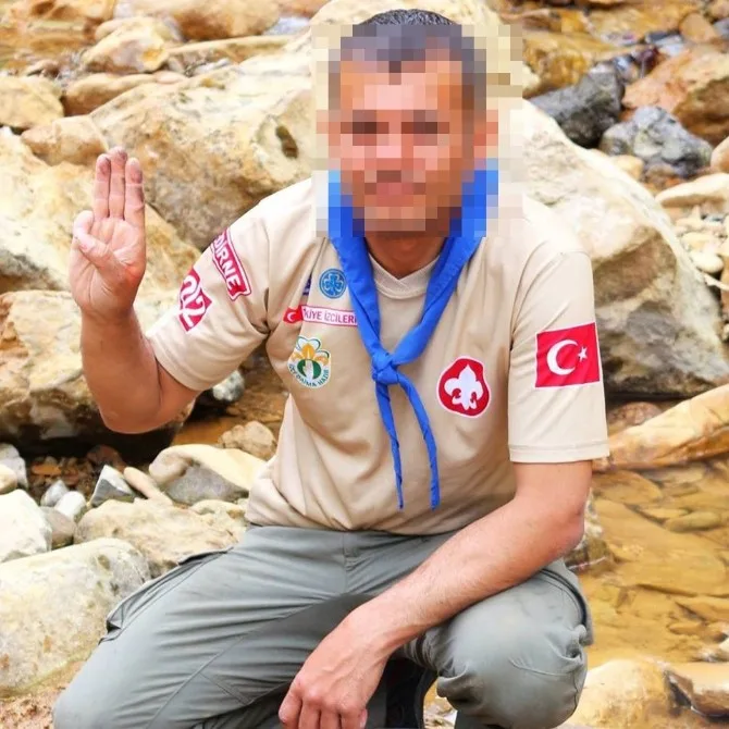 Öğrencisiyle Yakınlık Kurduğu İddia Edilen Öğretmen Meslekten Atıldı