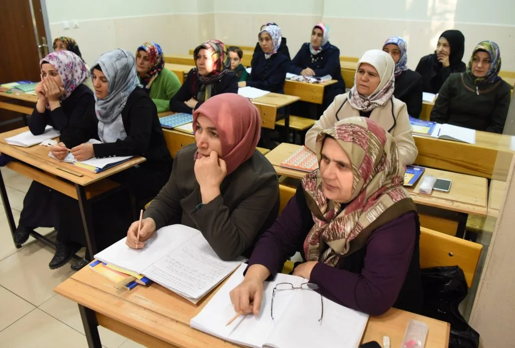 685 okuma yazma öğrendi