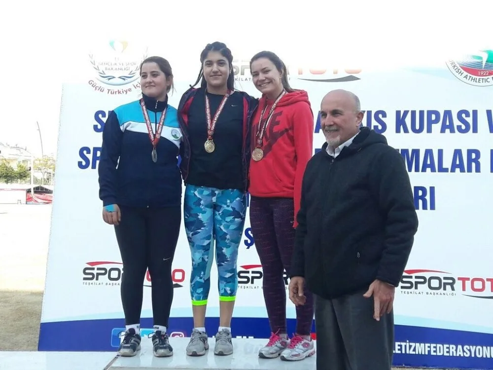 Osmangazili Atletler Balkan Şampiyonasında