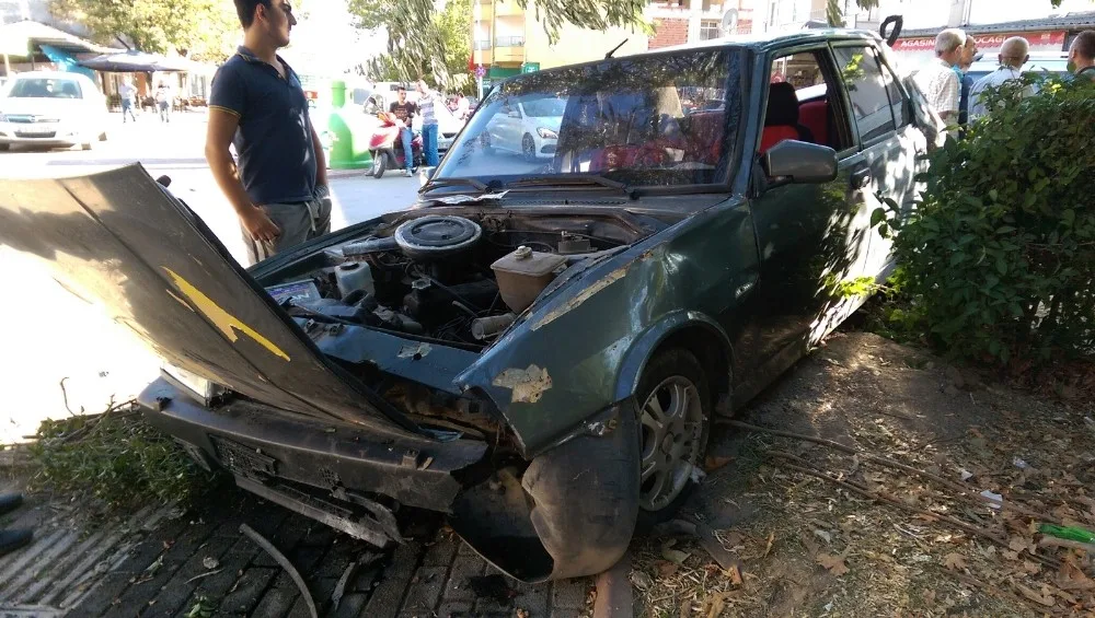 Otomobili Çarptığı Şahıs Hayatını Kaybetti