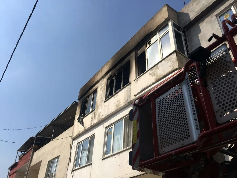(Özel Haber) Bursada Hırsızlar Önce Evi Soydu Sonra Ateşe Verdi