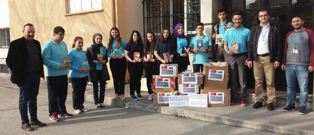 (Özel Haber) Bursalı Liseliler, Soydaş Öğrenciler İçin Bulgaristana Kütüphane Kuruyor