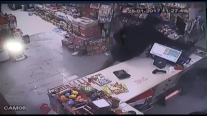 (Özel Haber) Kırtasiyede Hırsızlık Kameraya Yansıdı