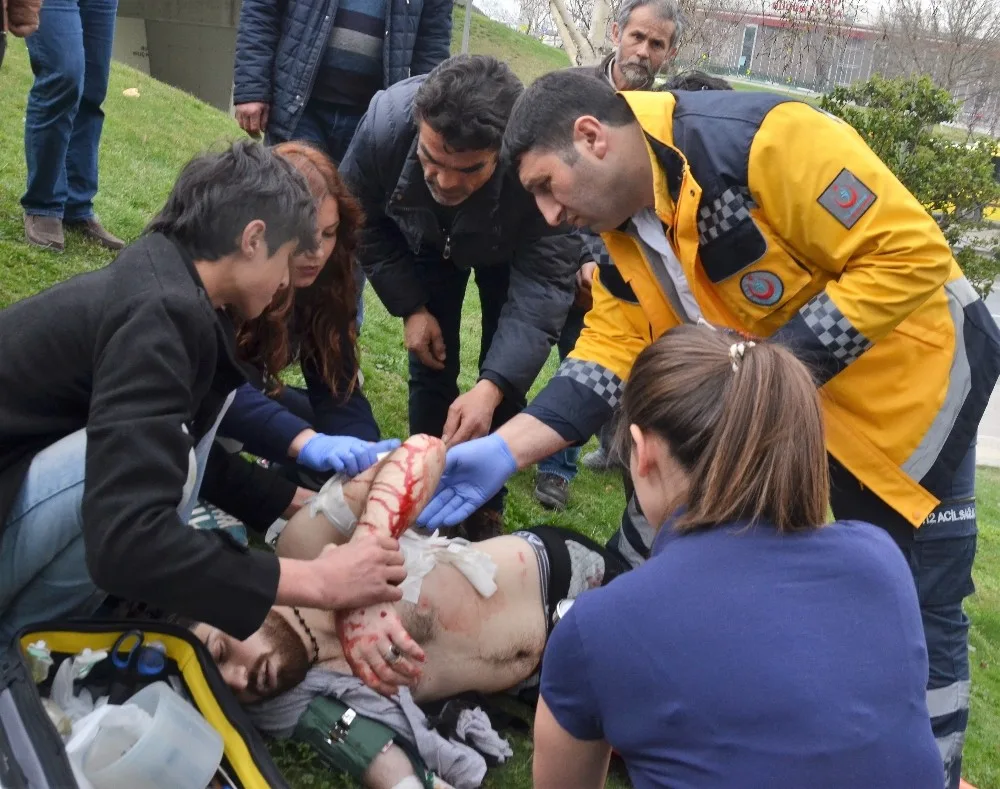 (Özel Haber) Parkta Bıçaklı Dehşet