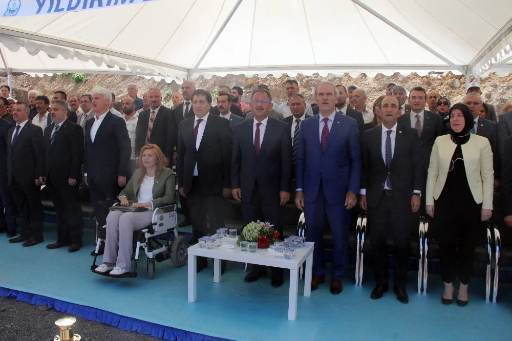 Özhaseki: “15 Yıl Sonra İnsanlar Depremde Ninni Dinler Gibi Yataklarında Dönecek”