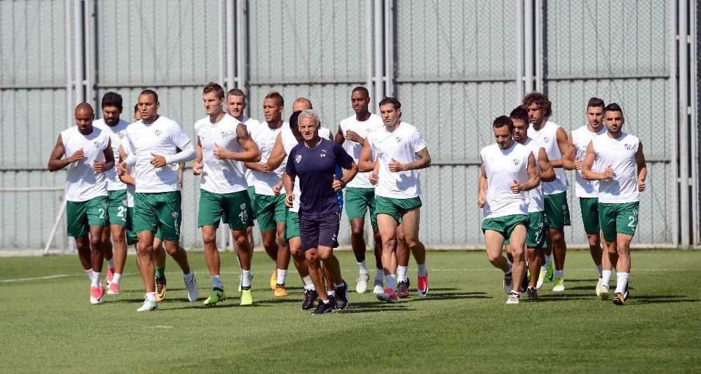Özlücede Paul Le Guen Rüzgarı