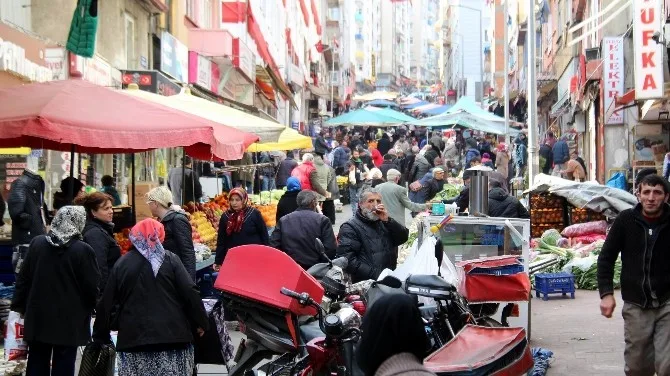 Pazarda Her Şey Ateş Pahası