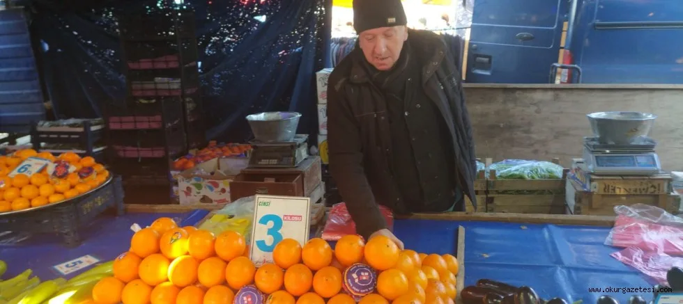 PAZARDA ZAM ŞAMPİYONU SARIMSAK