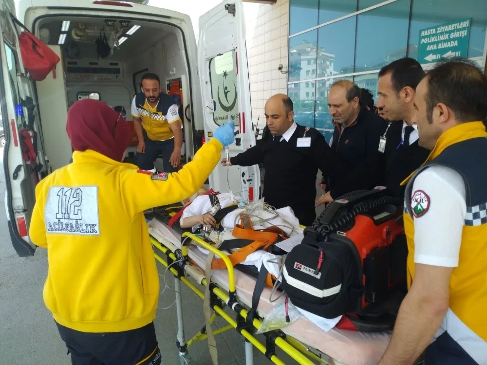 Pencereden Düşen Çocuk Ağır Yaralandı
