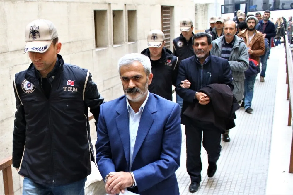 Pkk Operasyonunda Gözaltına Alınan Hdpliler Adliyeye Sevkedildi