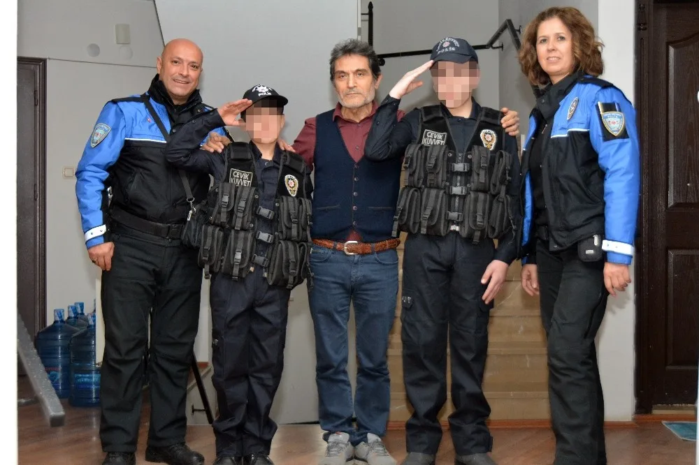 Polislerden Anlamlı Ziyaret
