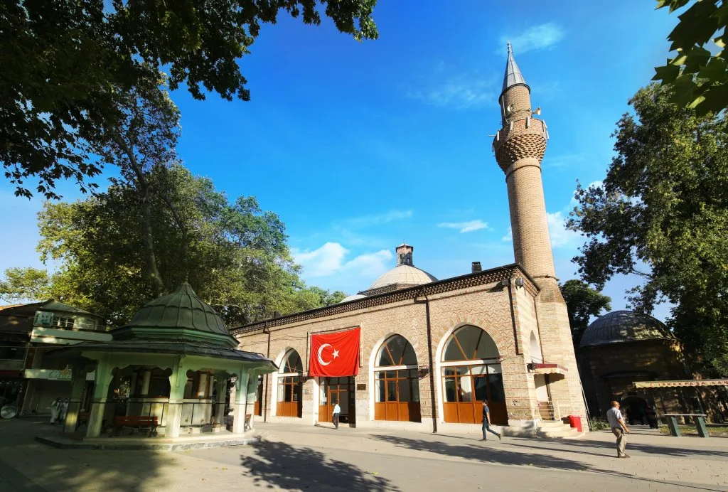 İnegöl’de dolandırıcıların yeni yöntemi; ‘İş aradım bulamadım, memlekete döneceğim, bilet parası verir misin?’