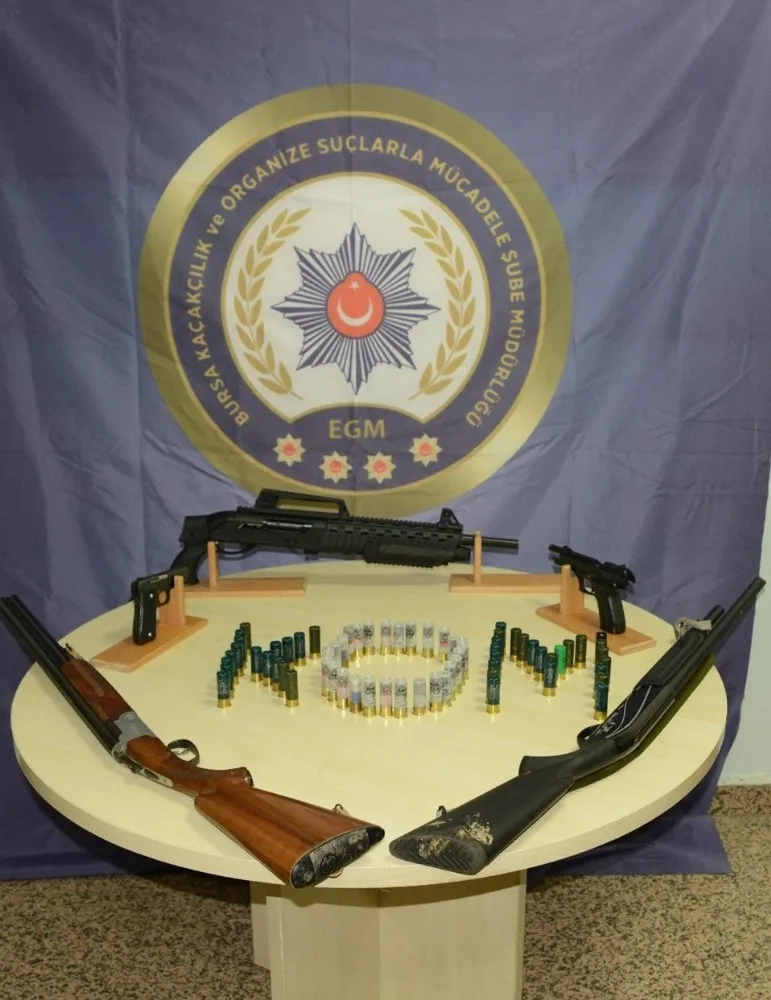 Ruhsatsız Silah Satıcılarına Operasyon: 15 Gözaltı