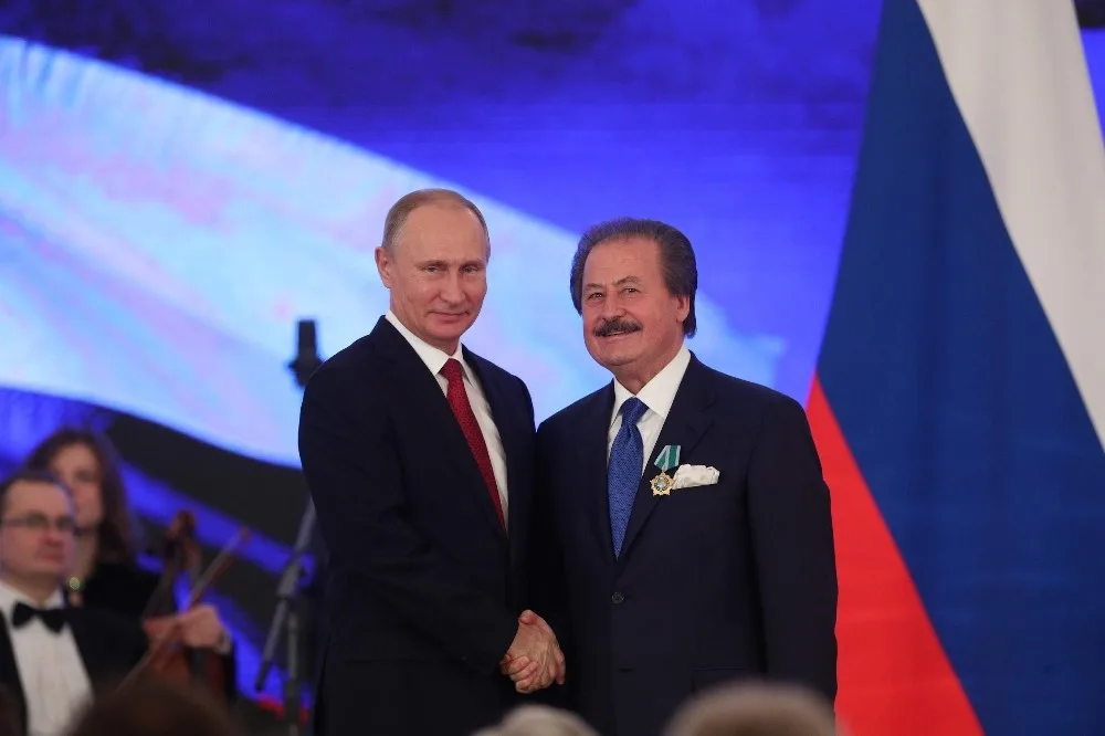 Rusya Lideri Putinden Eski Bakan Çağlara Anlamlı Ödül