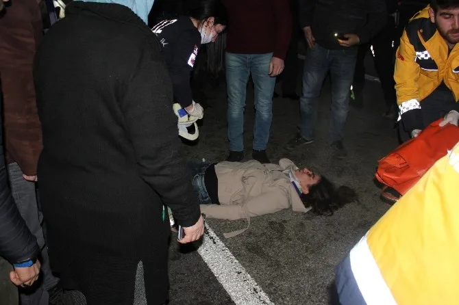 Sakaryada Trafik Kazası: 2 Yaralı
