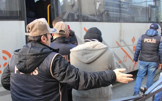 Samsunda Deaş Şüphelisi 12 Iraklıya Adli Kontrol