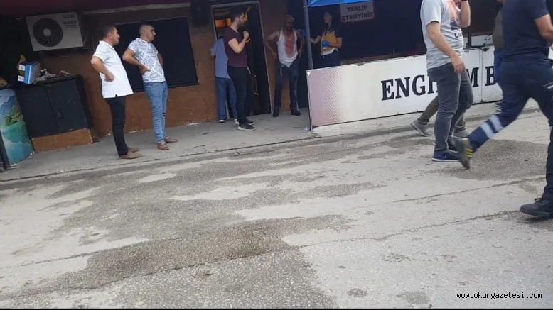 SANAYİDE BIÇAKLI KAVGA