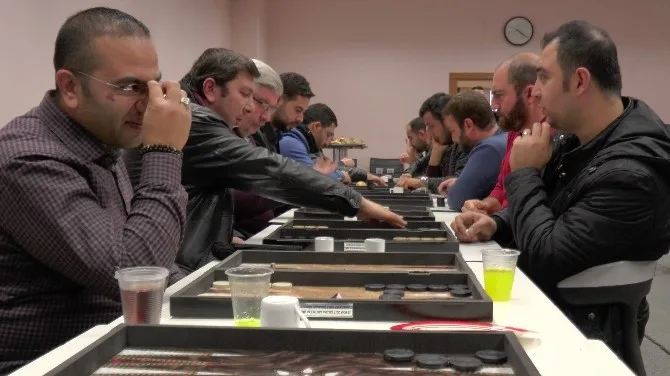 Sanko Park Avmden Gazetecilere Tavla Turnuvası