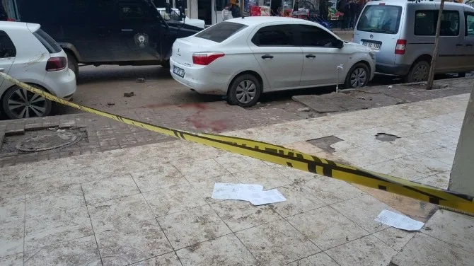 Şanlıurfada Mahkeme Çıkışı Arazi Kavgası: 1İ Ağır 3 Yaralı
