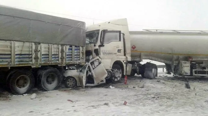 Şanlıurfada Trafik Kazaları: 2 Ölü, 40 Yaralı
