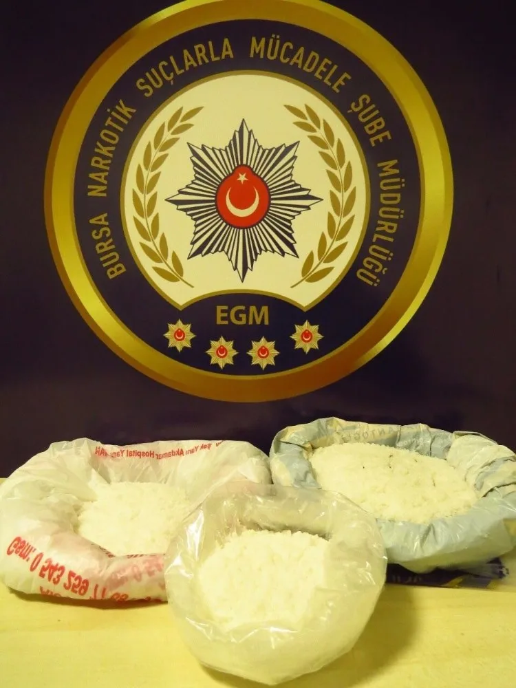 Satışa Hazır Bir Buçuk Kilo Metamfetamini Bursaya Sokamadan Yakalandılar