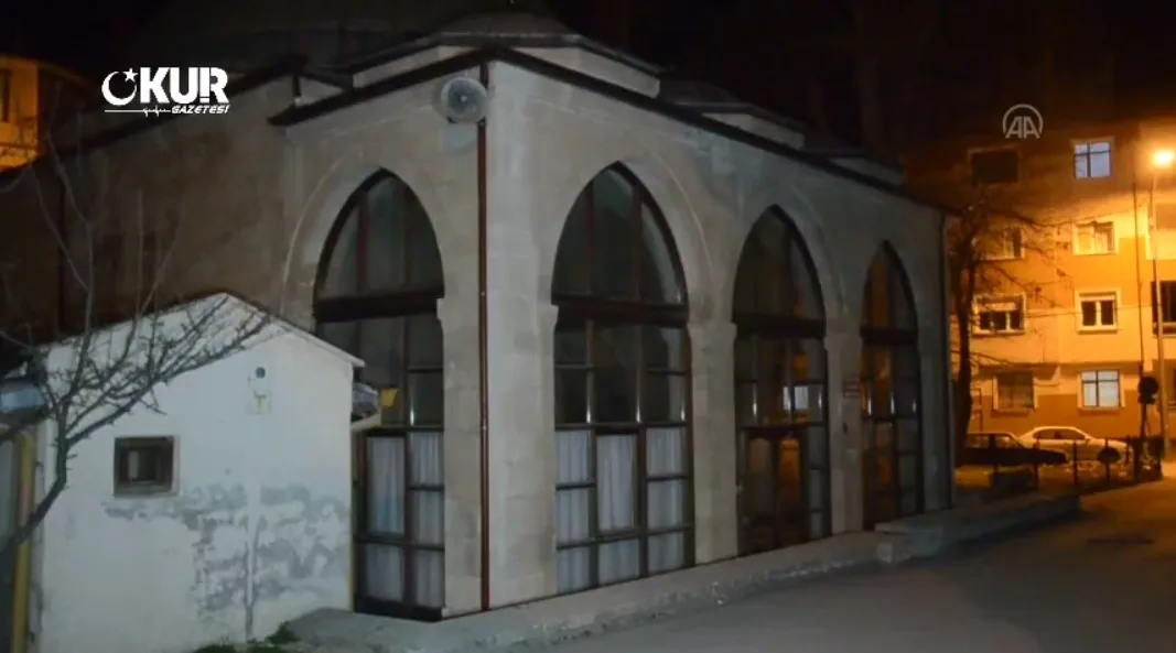 Cami bahçesinde terk edilmiş bebek bulundu