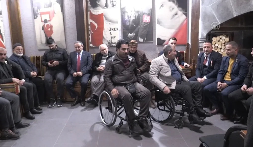 Gaziye bir grup CHP'li tarafından tarafından küfür ve hakaret edildi