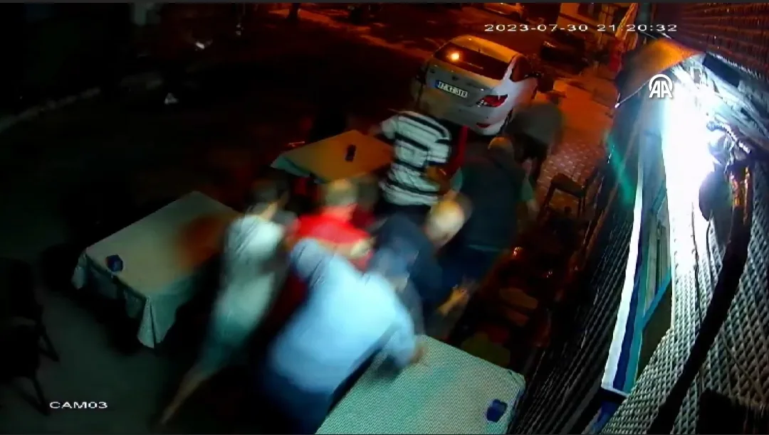 Kavgayı ayıran polis memuru silahla bacağından vuruldu