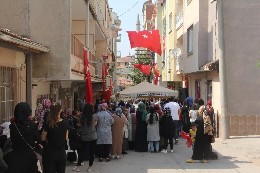 Şehit Polis Memuru Sinan Acarın İsmi Bursada Yaşatılacak