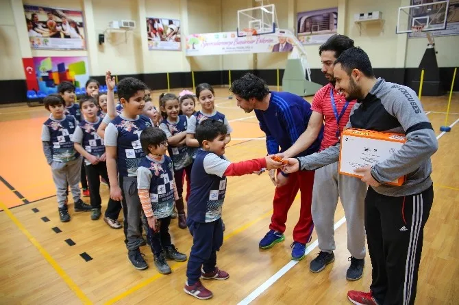 Şehitkamilde Miniklerin Tatil Keyfi Başladı