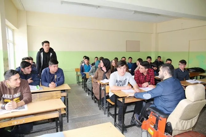 Sivas Belediyesinden Engellilere Ücretsiz Servis Aracı