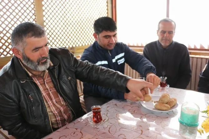 Sivasta Polisten Sürücülere Patates İkramı
