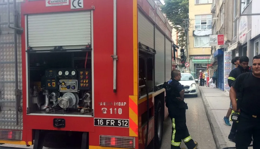 Tadilat Sesine Kızdı Evini Yaktı