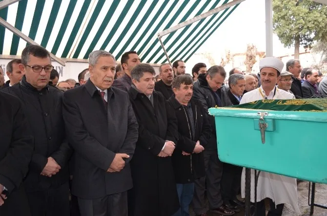 Tanrıverdinin Babası Toprağa Verildi