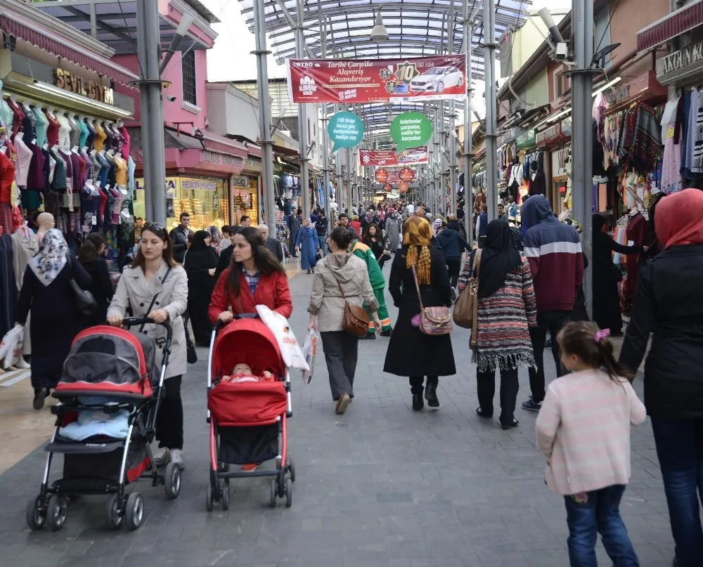 Tarihi Çarşıyı ‘Payitaht Heyecanı Sardı