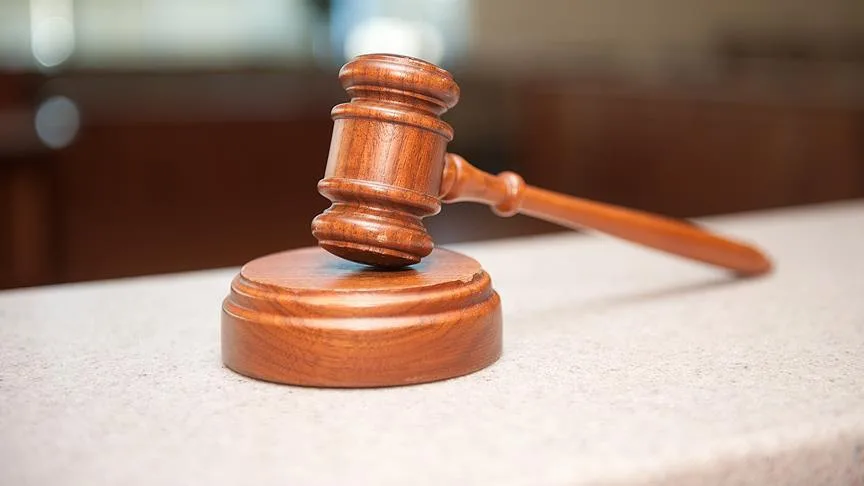 Aynı daireleri farklı kişilere sattıkları öne sürülen sanıkların yargılanması sürdü